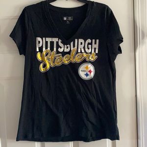 Women’s Steelers v-neck top